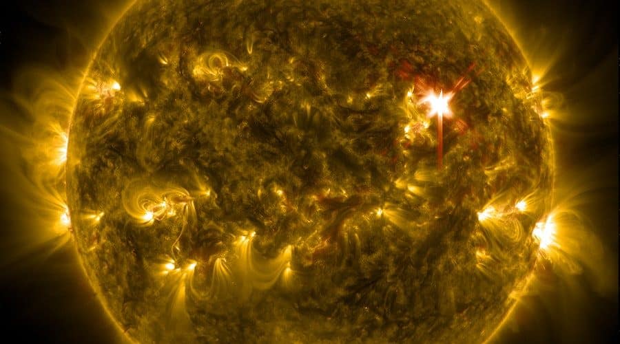 éruptions solaires