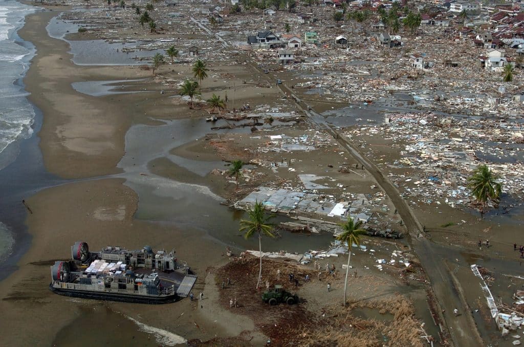 tsunami japon
