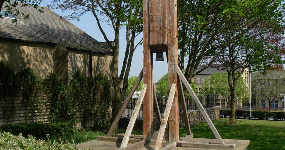 guillotine