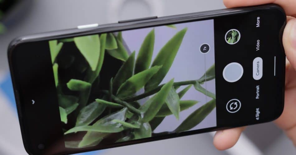 une photo prise depuis un smartphone E